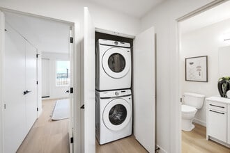Building Photo - Refinery Townhomes