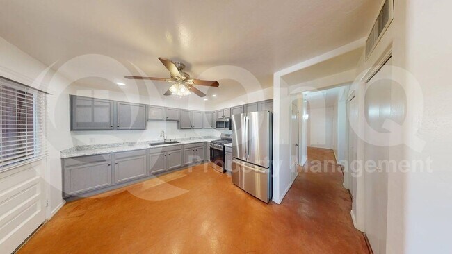 Foto del edificio - 421 W 18th St