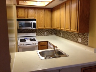 Kitchen - Laurel Place Apartments