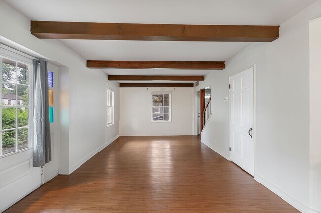 Foto del edificio - 5598 Butternut Ct