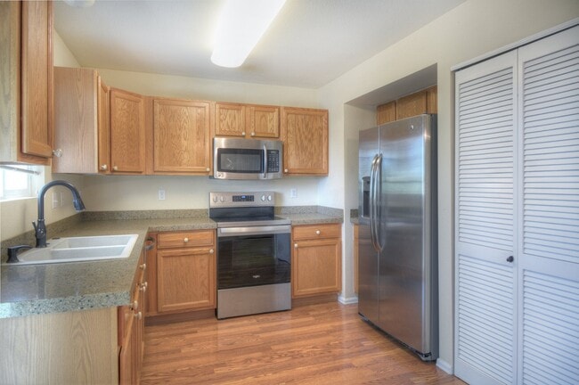 Building Photo - 471 Ellers Grove