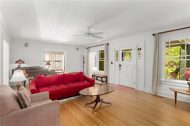 Building Photo - 374 8th St NE