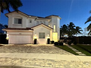 Building Photo - 6801 NW 113th Ct