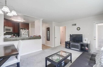 Building Photo - 7555 Charmant Dr