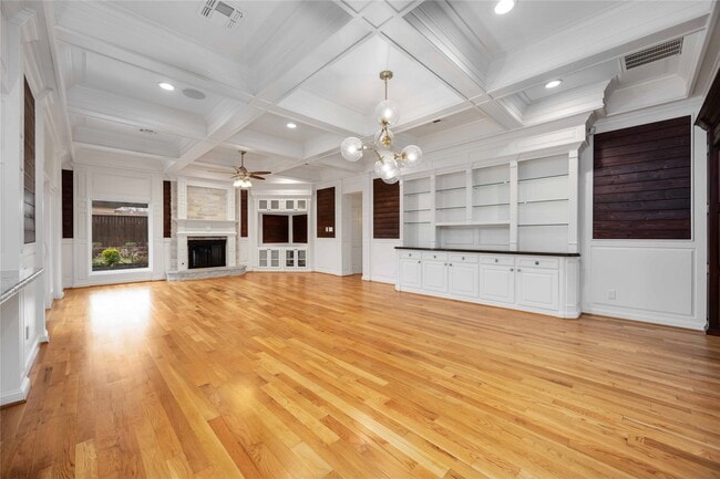 Building Photo - 4031 Fernwood Dr