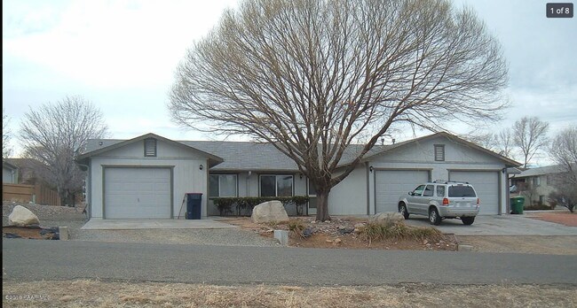 Foto del edificio - 4780 N Rock Ln