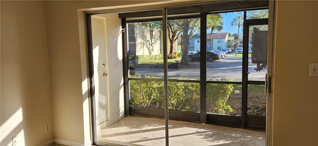 Foto del edificio - 4143 NW 90th Ave