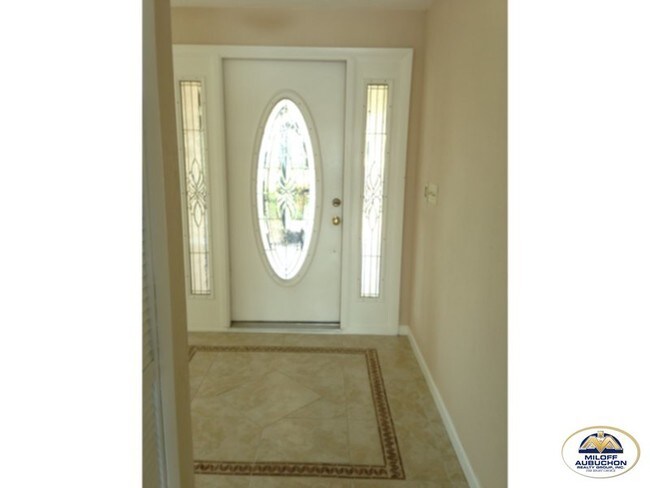 Foto del edificio - 705 SW 49th Ln