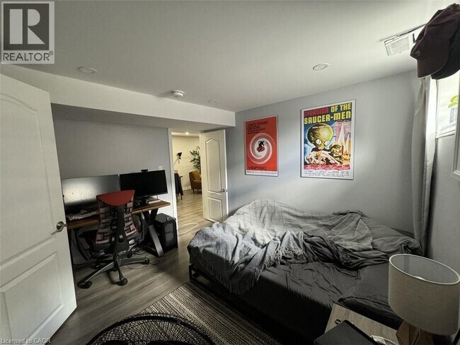 Photo du bâtiment - 29 Birchcliffe Crescent