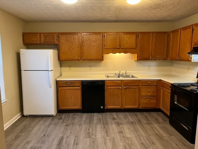 Building Photo - 6622 Meadow Rue Dr