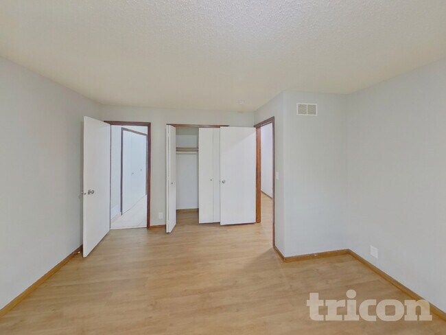 Foto del edificio - 1235 Wilderness Park Cir
