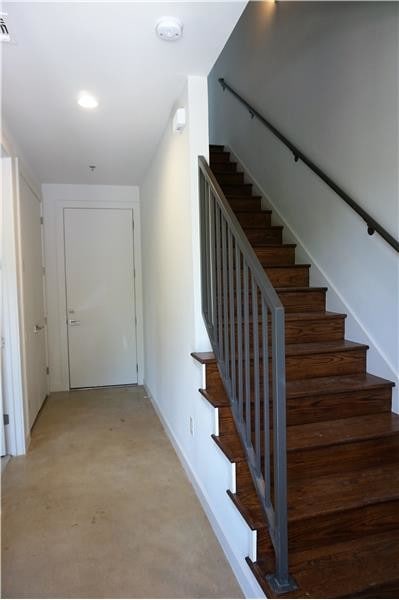 Building Photo - 1116 E Euclid Ave