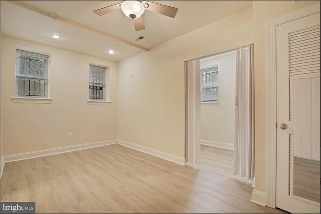 Building Photo - 660 Morton Pl NE