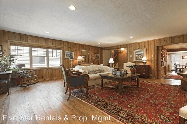 Foto del edificio - 3 br, 2 bath House - 239 Columbia Ave