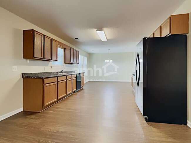 Foto del edificio - 161 Cherry Laural Ln