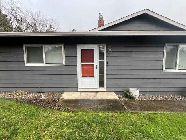 Building Photo - Move-In Ready Single-Story with Beautiful Front Garden & Spacious Kitchen