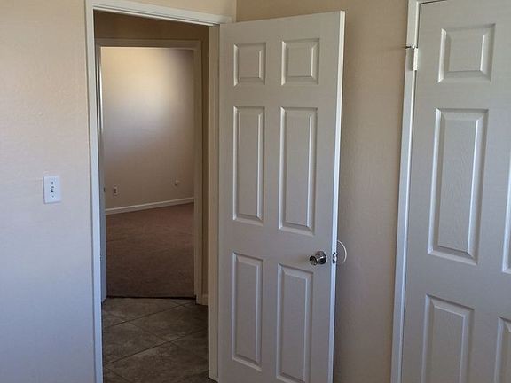 Foto del edificio - Nice home for rent in Southwest Bakersfield