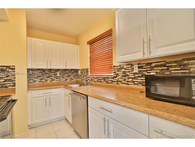 Foto del edificio - 1221 SW 122nd Ave