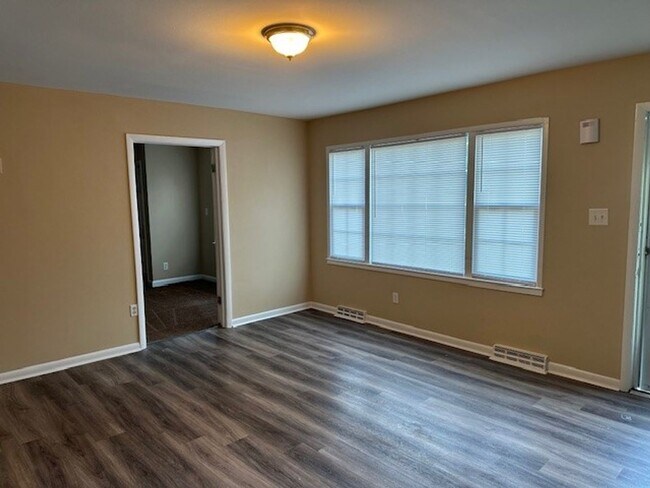 Foto del edificio - Conveniently located 3 bedroom/2 Bath house