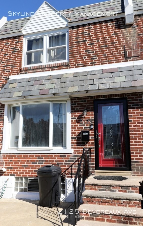 Building Photo - 2125 Devereaux Ave