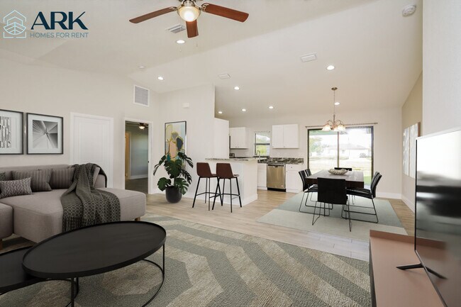 Building Photo - 1232 NE 7th Pl, Cape Coral, FL