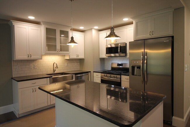 Foto del edificio - 232 Worcester Rd
