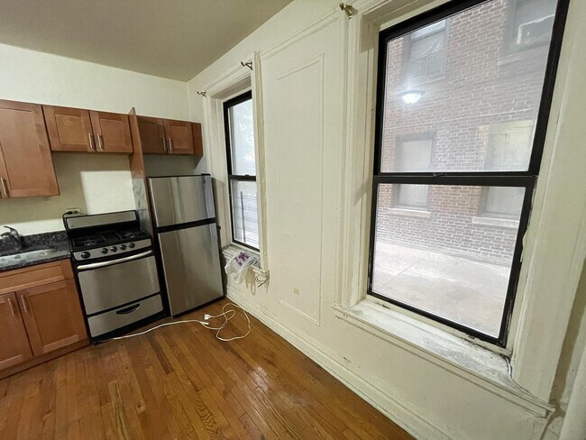 Foto del edificio - 142 W 238th St