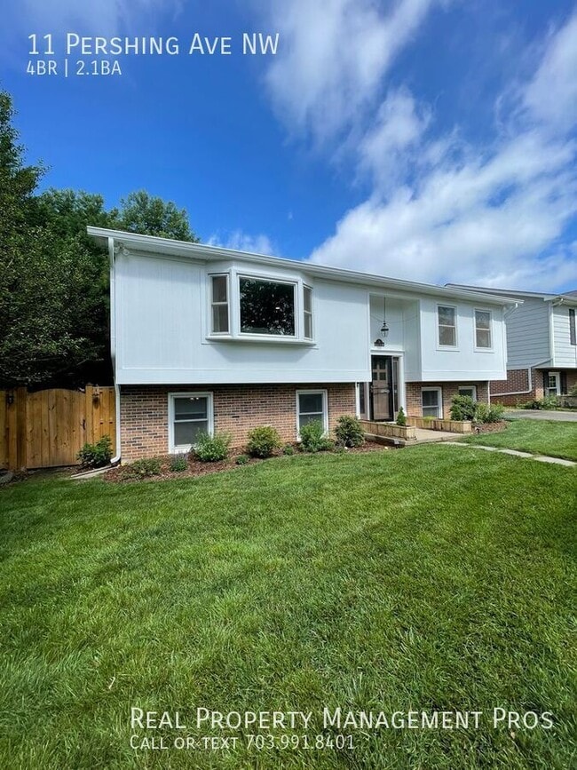 Foto del edificio - 11 Pershing Ave NW