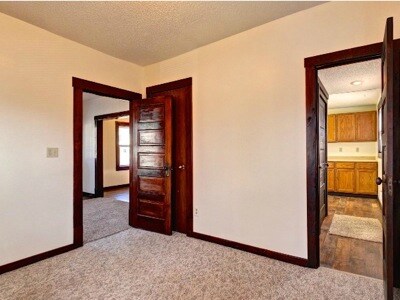 Foto del edificio - 616 Fleming Ave