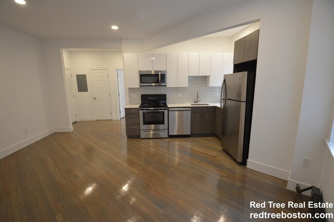 Building Photo - 11 Queensberry St