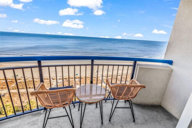 Foto del edificio - 2300 N Ocean Blvd