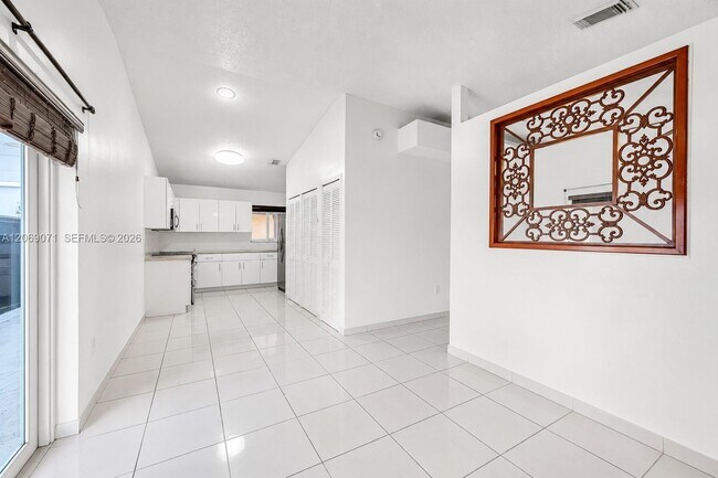 Building Photo - 7256 W 34th Ln