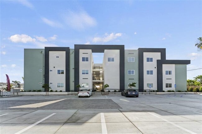 Building Photo - Leffingwell Apartment Complex