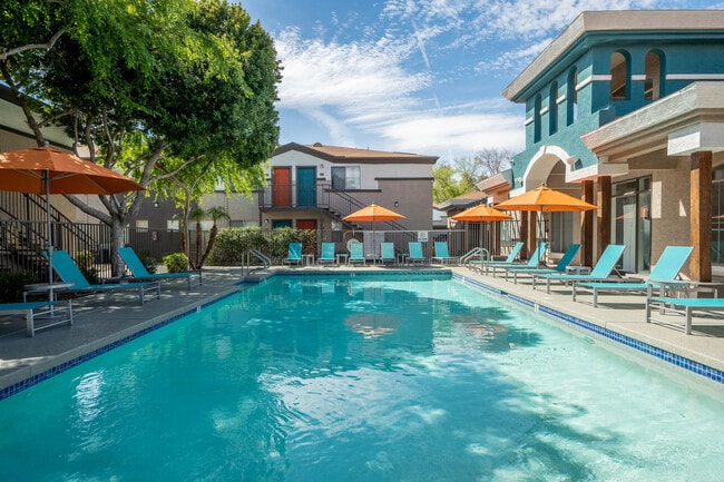 Building Photo - Morada Sky