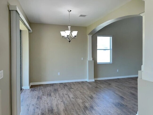 Foto del edificio - 7614 Forest Mere Dr