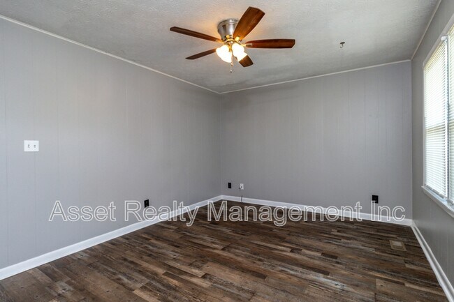 Foto del edificio - 709 Brookridge Cir SW