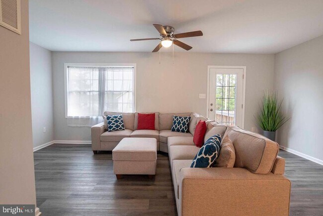 Foto del edificio - 112 Ryder Benson Ln