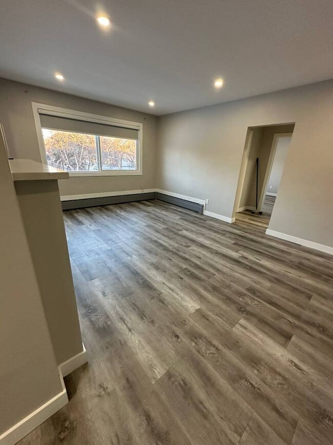 Building Photo - 11110-68 68 Ave NW