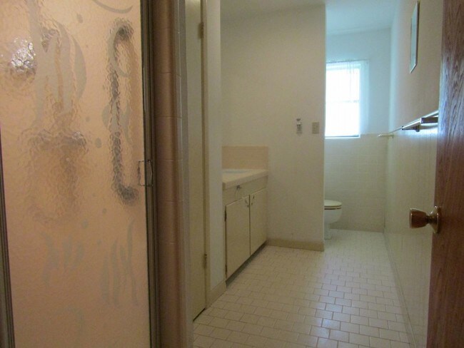 Building Photo - 5820 Labelle Rd