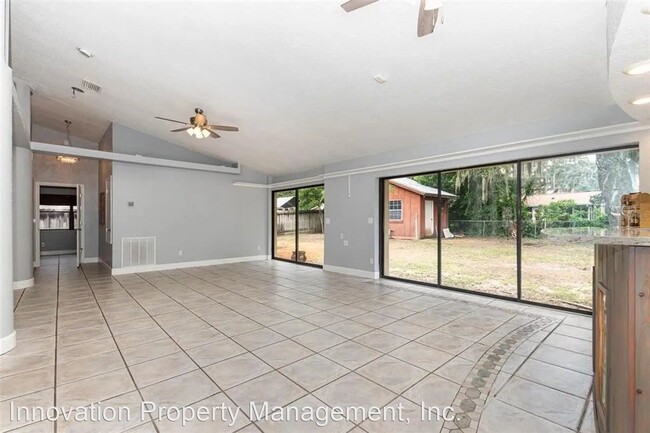 Foto del edificio - 3 br, 2 bath House - 10907 Memory Lane