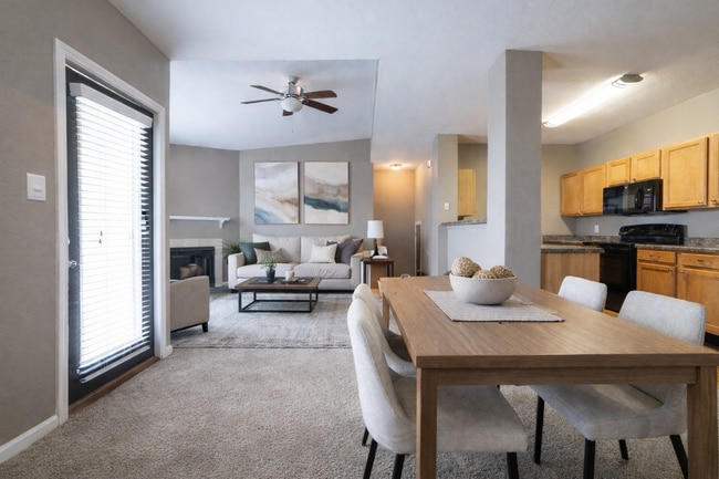 Building Photo - Reserve at Williams Glen