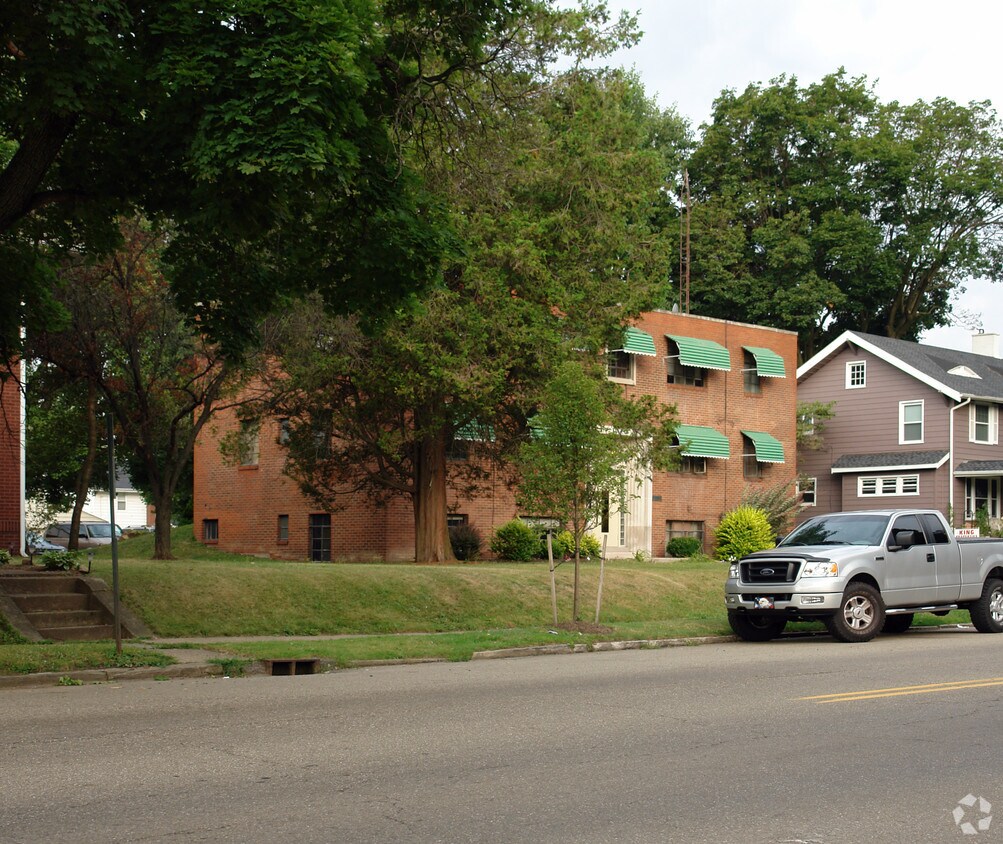 Foto del edificio - 1309 Fulton Dr NW