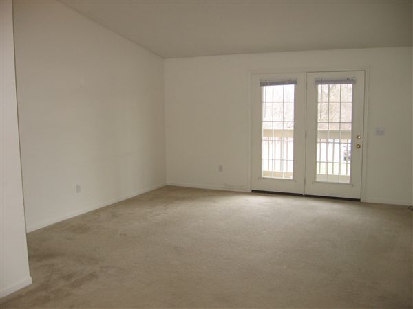 Building Photo - 3143 Plaza Dr NE