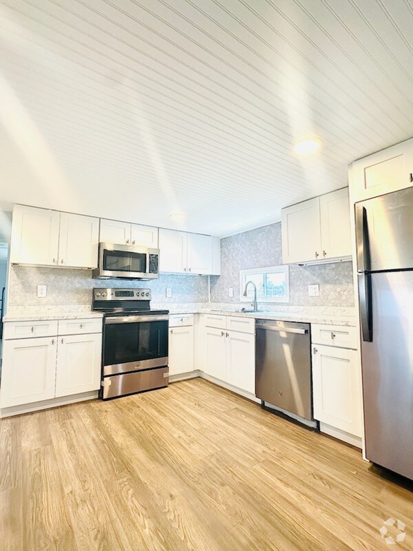 Island in the Sun Apartments for Rent with Parking Largo, FL 1