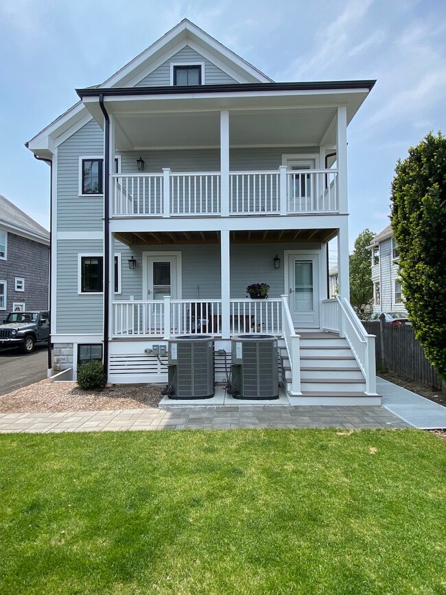 Building Photo - 33 Brimmer St