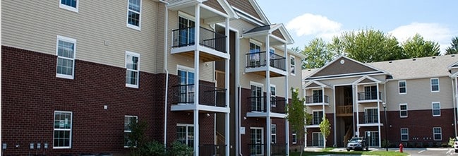 Primary Photo - Braxton on Bethel