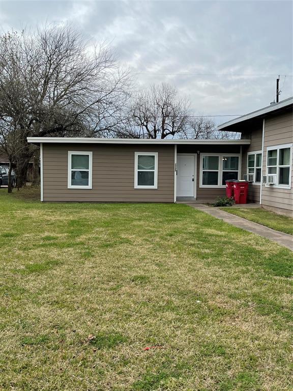 1735 W 8th St, Freeport, TX 77541 Room for Rent in Freeport, TX