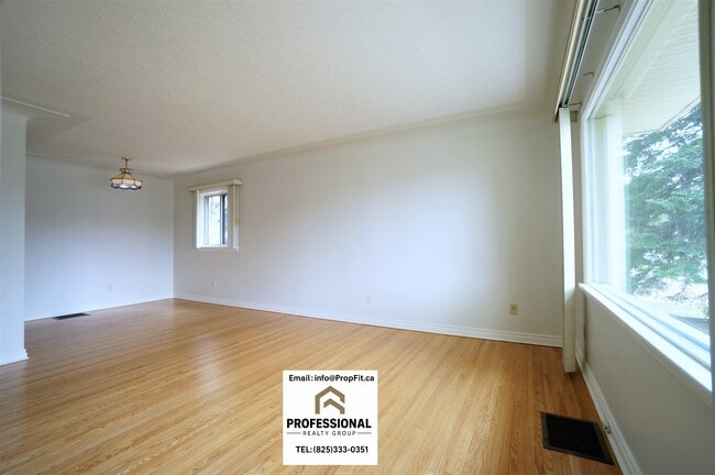 Building Photo - 14604 110A Av NW