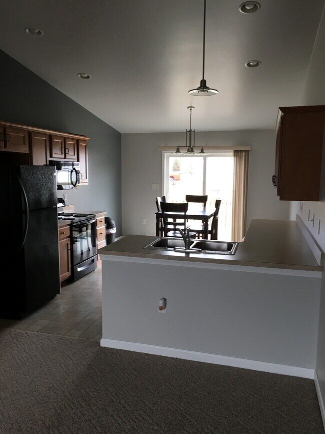 Building Photo - 310 Swatara Creek Dr