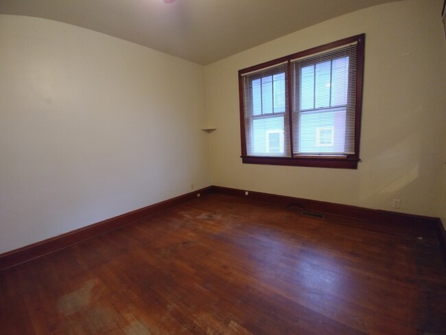 Living Room - 141 Greenbrier Ave